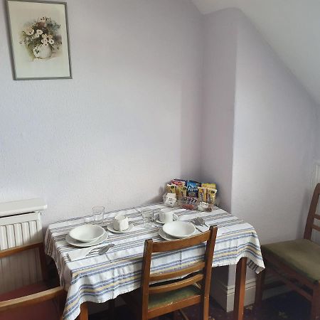 Dove Court Mini Lodge Almondsbury Extérieur photo