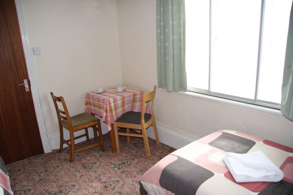 Dove Court Mini Lodge Almondsbury Extérieur photo